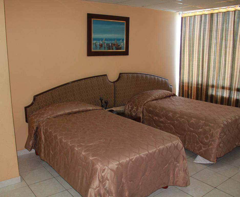 Hotel La Torre Guayaquil Quarto foto